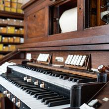 The Lincoln Aeolian organ